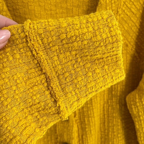 Two by Vince Camuto Cardigan Women's Yellow Sweater Button Up Vneck Casual Small - Picture 3 of 10